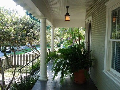 769 E 16th St, Houston, TX 77008 - photo 4