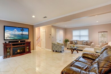 006_Living Room