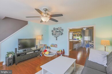 1738 Pin Oak Rd, Parkville, MD 21234 - photo 4