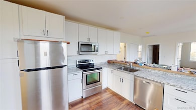 24 5th St unit 2, New Rochelle, NY 10801 - photo 4