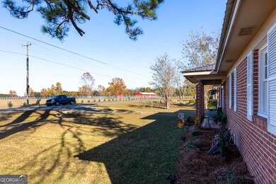 2857 Cherokee St, Waycross, GA 31503 - photo 4