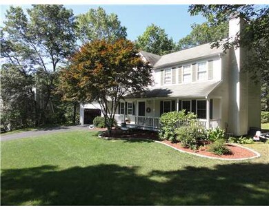 62 S Glen Ct, Wakefield, RI 02879 - photo 2