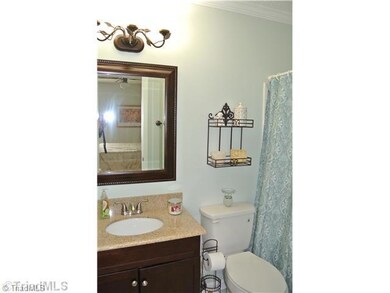 Master Bath/Spa.