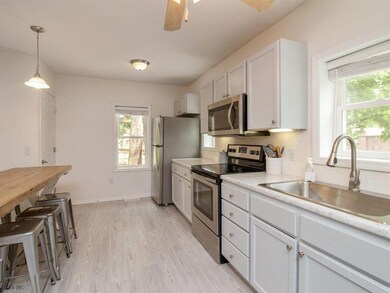 1305 66th St, Windsor Heights, IA 50324 - photo 4