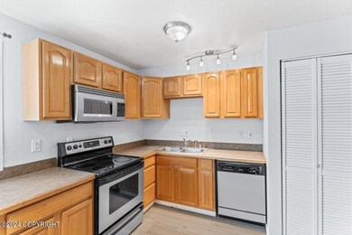 329 E 14th Avenue 5