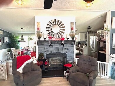 356 Lakeshore Dr, Burnside, KY 42519 - photo 4