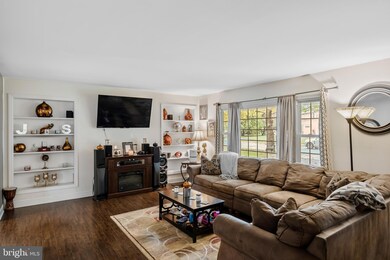 70 Hazelwood Cir, Willingboro, NJ 08046 - photo 3