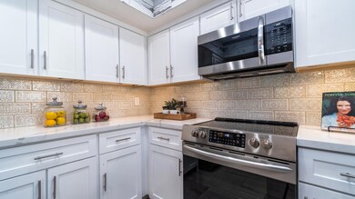 7220 N VIA NUEVA-17