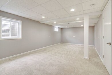 507 Sheffield Rd, Naperville, IL 60565 - photo 2