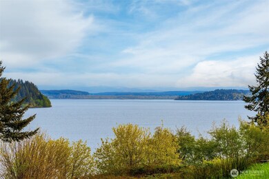 Wide stretching views of water, watch beautiful PNW sunrises and sunsets and enjoy the freshness of the PNW smells.