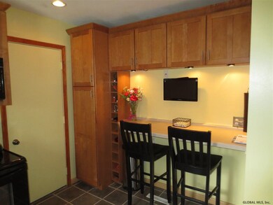 11 Valley View Dr, Glenmont, NY 12077 - photo 7