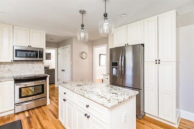 View of the other side of the kitchen!