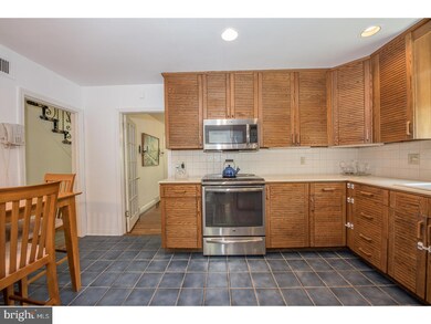 1301 Knox Rd unit 400, Wynnewood, PA 19096 - photo 5