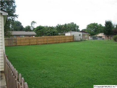 Beautiful fenced back yard