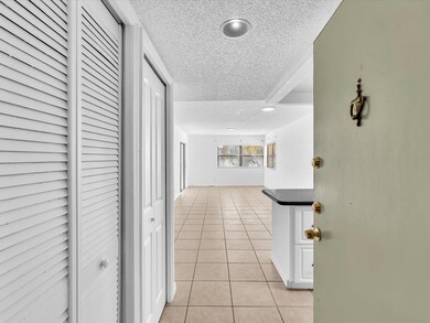 220 Lakeview Dr unit 210, Weston, FL 33326 - photo 2