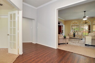 6121 Cliffbrook Dr, North Richland Hills, TX 76180 - photo 3