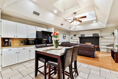 108 Briarhaven Blvd, Weatherford, TX 76086 - photo 5