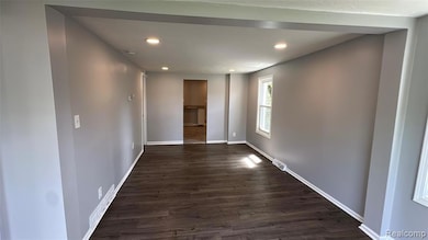 7520 Studebaker Ave, Warren, MI 48091 - photo 3