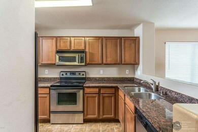 Kitchen w SS appliances