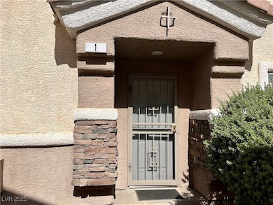 2 Bedroom, 2 bath, 1 car garage Townhome in a gate