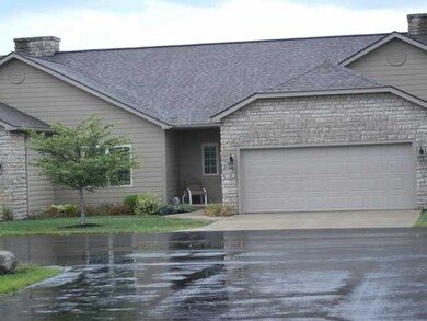 38 Claire Ct unit 38, Circleville, OH 43113 - photo 2