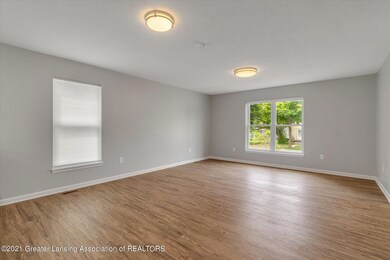 05-1548-N-High-St-Lansing-MI-48906-Windo