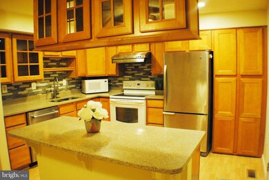 10606 Delfield Ct, Laurel, MD 20723 - photo 6