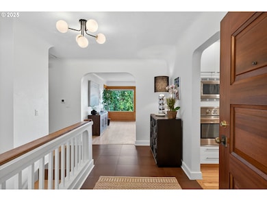 2850 SW Fairmount Blvd, Portland, OR 97239 - photo 6