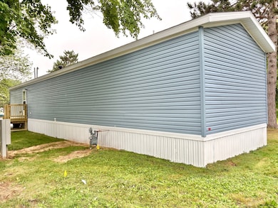 389 Tulip Ln E, Altoona, WI 54720 - photo 3