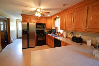 151 Victoria Ln, Fitchburg, MA 01420 - photo 4