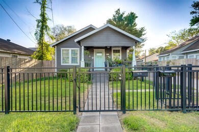 1213 Armstead St, Houston, TX 77009 - photo 2