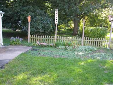 2206 Hickory Grove Rd, Davenport, IA 52804 - photo 4