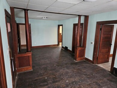 1319 E 37th St, Des Moines, IA 50317 - photo 5