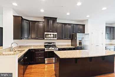 22868 Glacier Lily Dr, Clarksburg, MD 20871 - photo 6