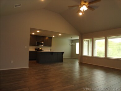 6704 S 17th St, Broken Arrow, OK 74011 - photo 5