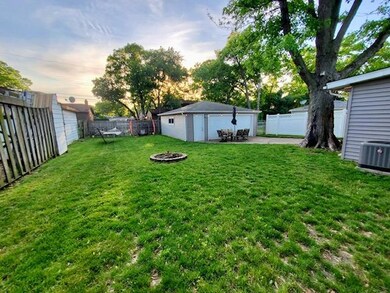 228 N Wright St, Griffith, IN 46319 - photo 5