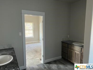 100 Savage Cir, Copperas Cove, TX 76522 - photo 6