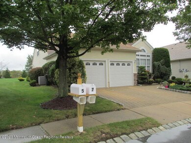 7 Courtney Ln, Manchester, NJ 08759 - photo 2