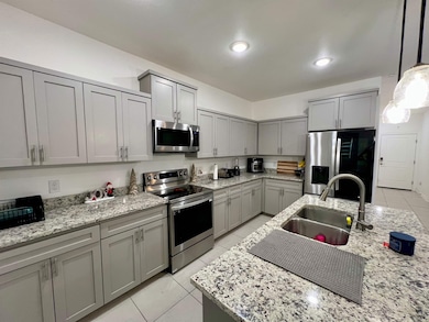 920 La Muralla St, Laredo, TX 78046 - photo 3