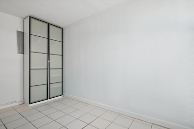 524 Orton Ave unit 101, Fort Lauderdale, FL 33304 - photo 4