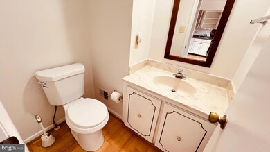 7853 Muirfield Ct, Potomac, MD 20854 - photo 4