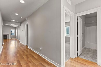 Inside-Spokane-Connery-4