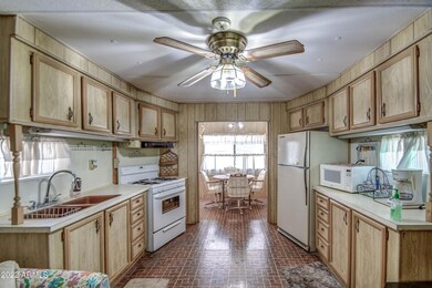 KITCHEN 4 (1)