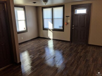 221 E 15th St, Junction City, KS 66441 - photo 3