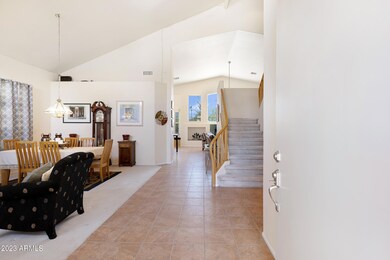 541 S Oak St-5
