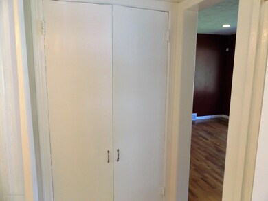 321 W Berry Ave, Lansing, MI 48910 - photo 7