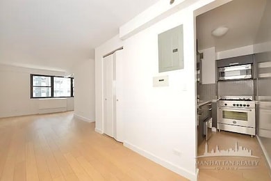 222 E 39th St unit 23-E, New York, NY 10016 - photo 5