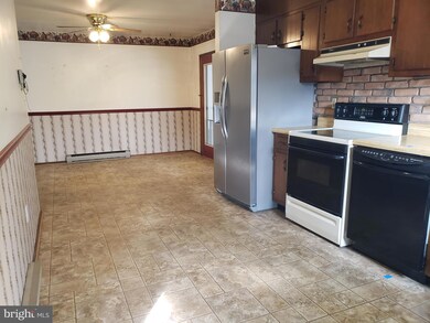 4516 Black Gap Rd, Chambersburg, PA 17202 - photo 6