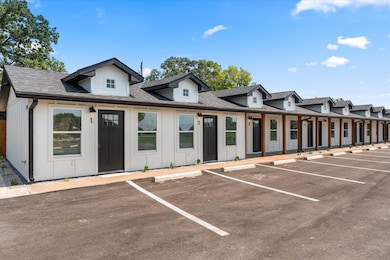 900 S Tool Dr unit 8, Tool, TX 75143 - photo 2