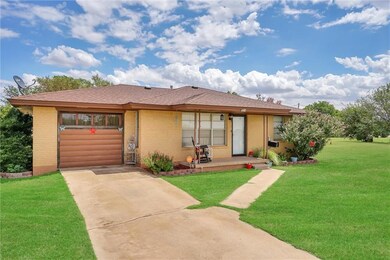 217 N Fleming, Cordell, OK 73632, Front of Home.